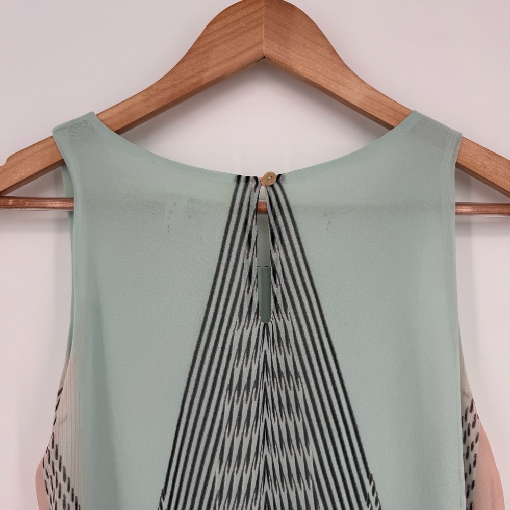 Max Studio Sleeveless Lined Geometric Print Top Size Small Green Peach - Picture 7 of 10